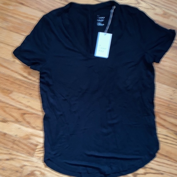 A new day nwt black vneck size small - Picture 2 of 3